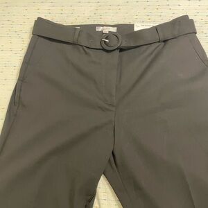 The Loft - Sutton Kick Crop - Size 16 Curvy - Black